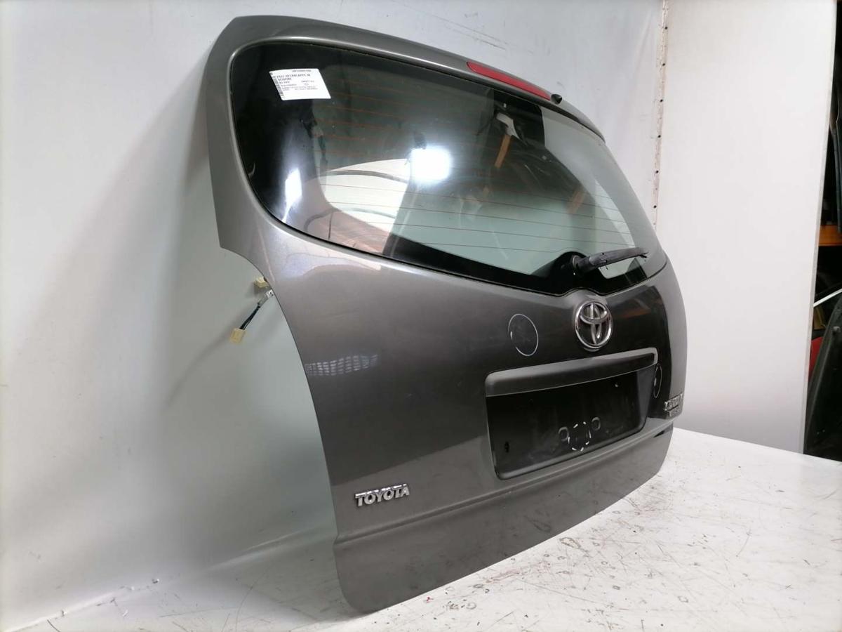 Toyota Corolla Verso original Heckklappe mit Heckscheibe Graumetallic 1C3 Bj.2004